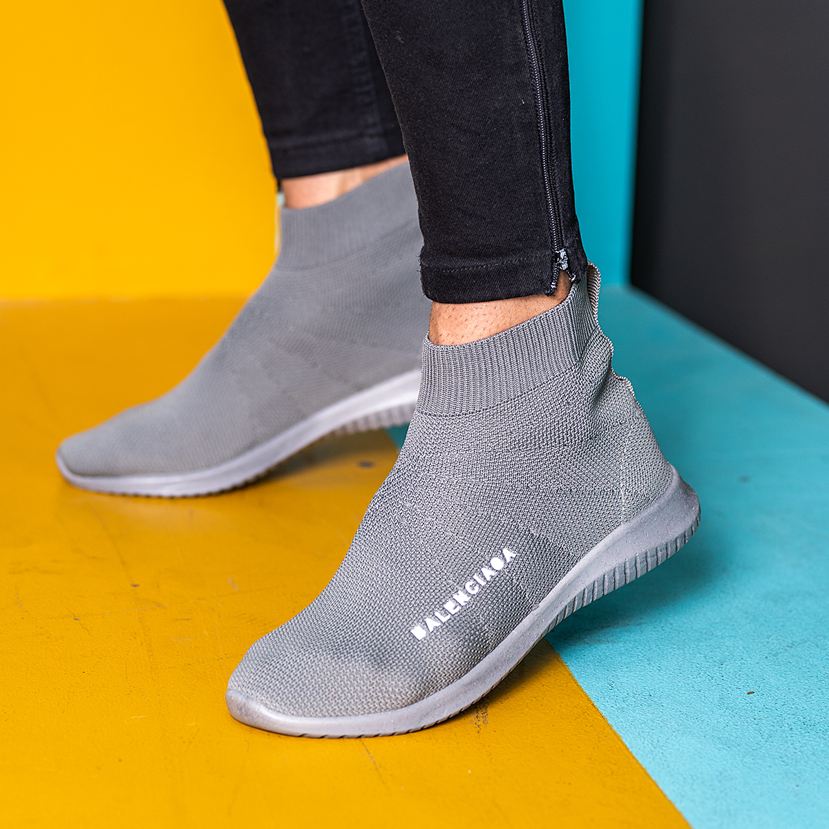 نیم بوت جورابی بالنسیاگا طوسی